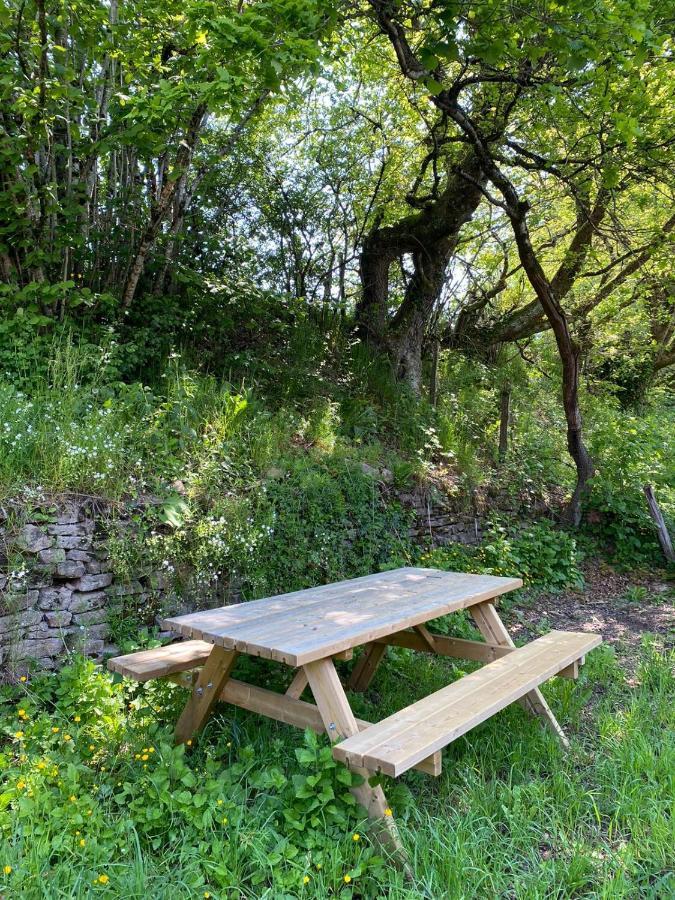 Petit Cocon Au Coeur Du Morvan Montreuillon المظهر الخارجي الصورة